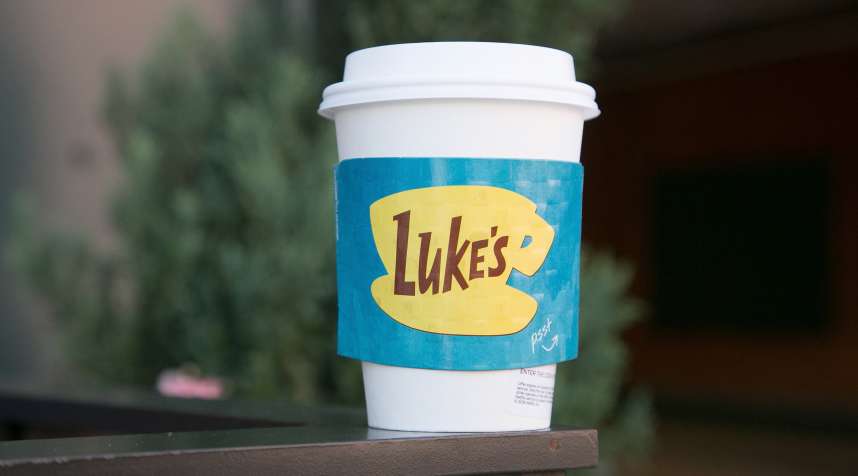 People are selling coffee cups from pop-up Luke's Diners around the country.
