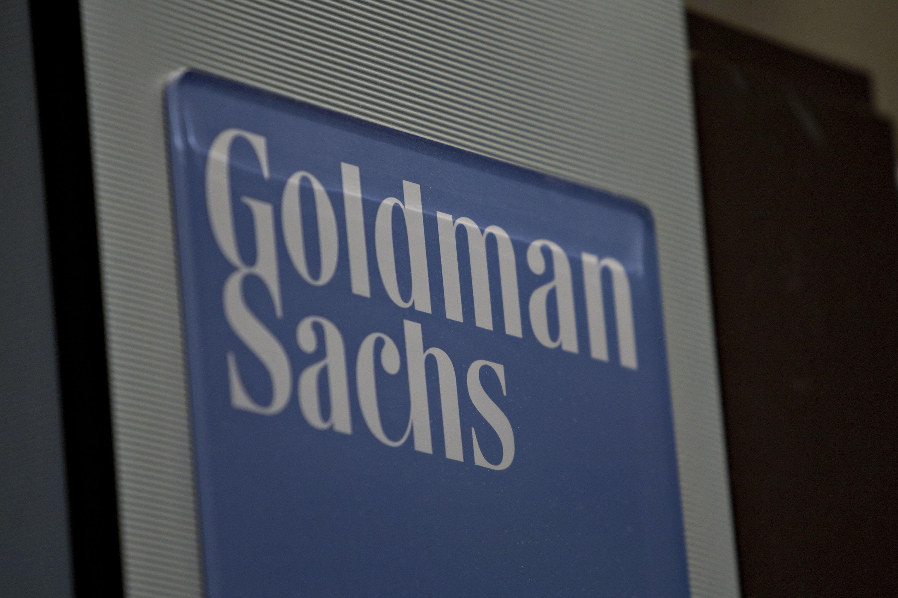 Goldman Sachs Targets a New Kind of Customer: People in Credit Card Debt