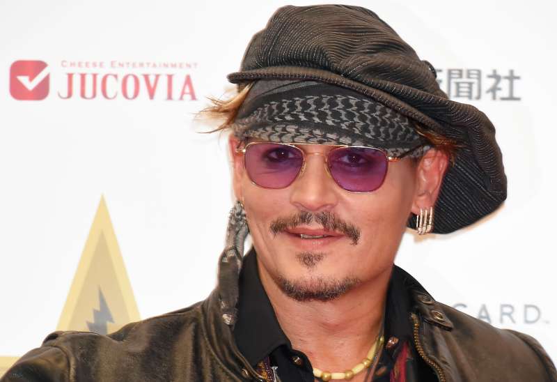Johnny Depp attends the red carpet