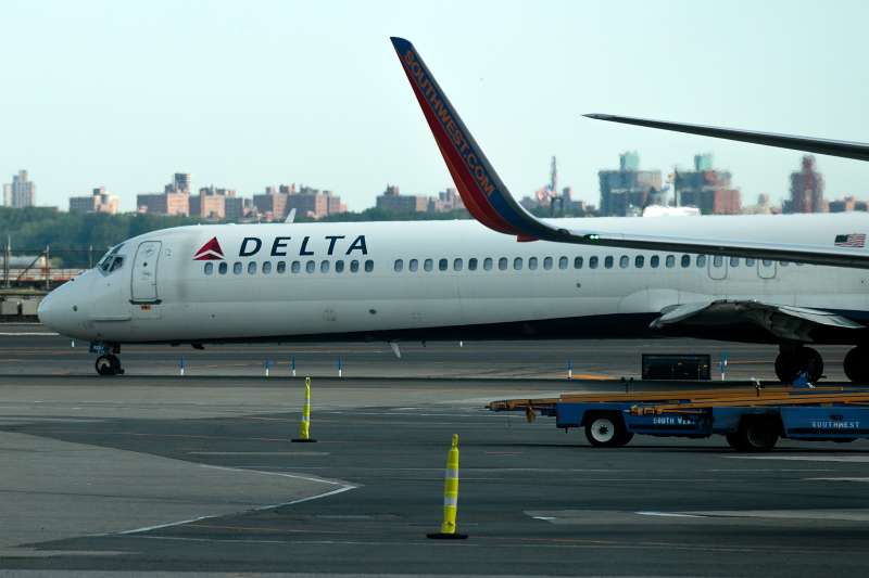 Power Outage Strands Delta Airlines Operations Worldwide