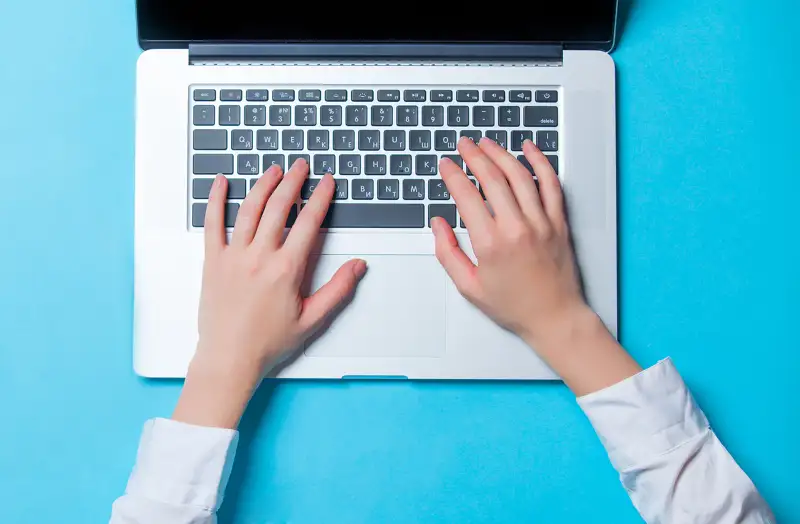 woman with laptop