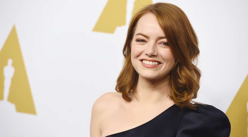 BEVERLY HILLS, CA - FEBRUARY 06:  Actress Emma Stone attends the 89th Annual Academy Awards Nominee Luncheon at The Beverly Hilton Hotel on February 6, 2017 in Beverly Hills, California.  (Photo by Kevin Winter/Getty Images)
