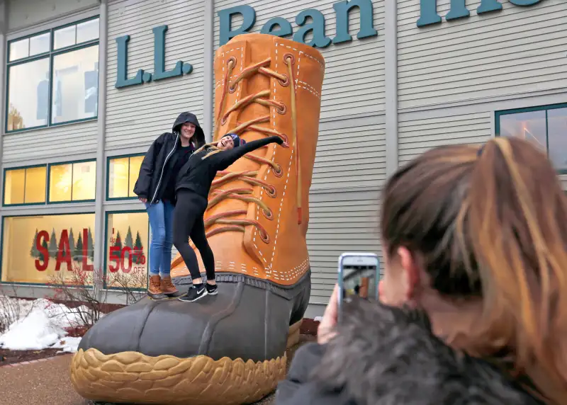 Politics have little effect on shoppers at L.L. Bean