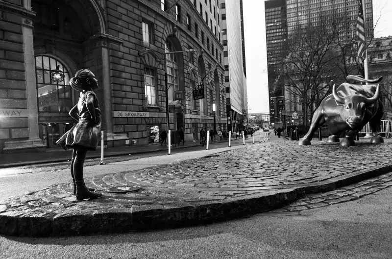 State Street Bull and Girl Statue