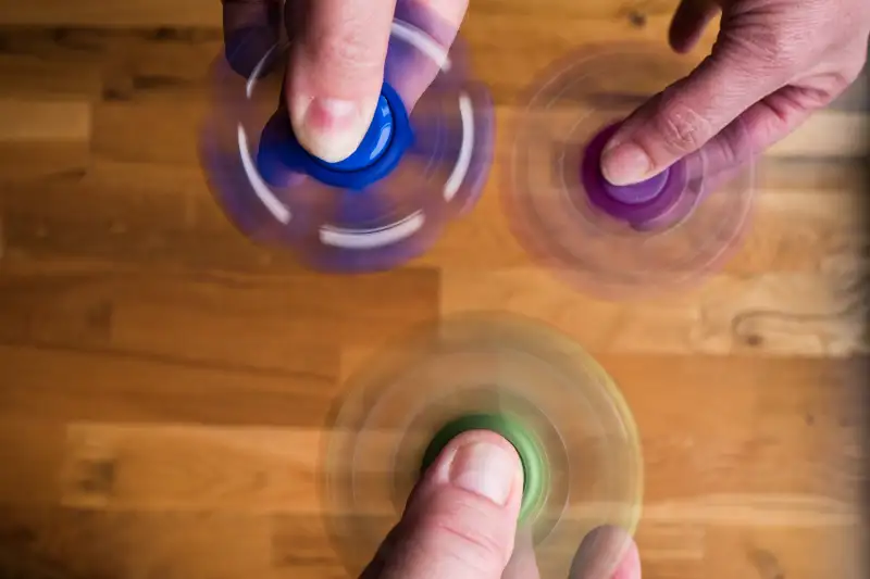 New York Teens Start Fidget Spinner Business From High School