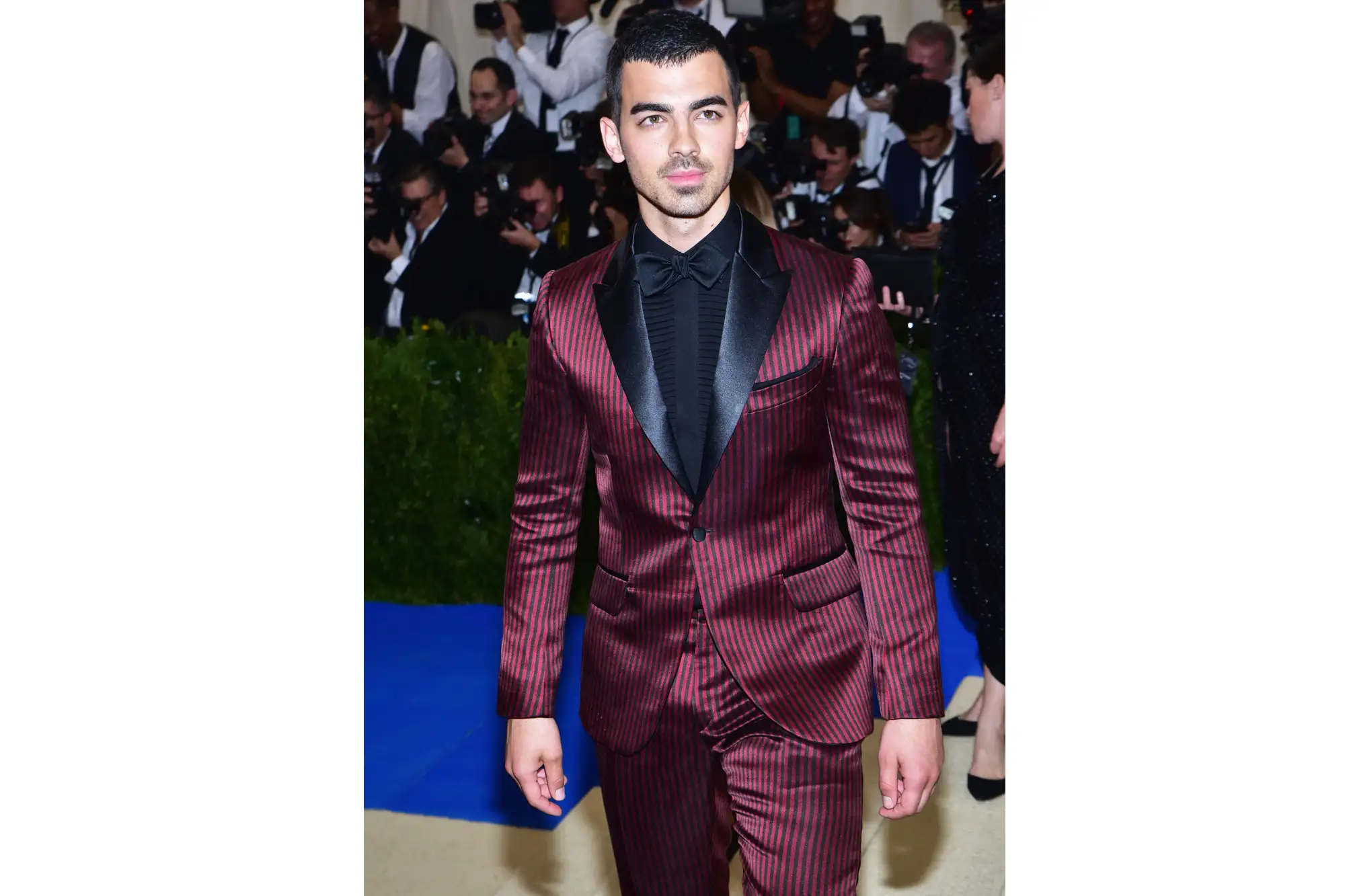 Met Gala 17 H M Dresses Celebrities For Fashion Event Money Met Gala 17 H M Dresses Celebrities For Fashion Event Money