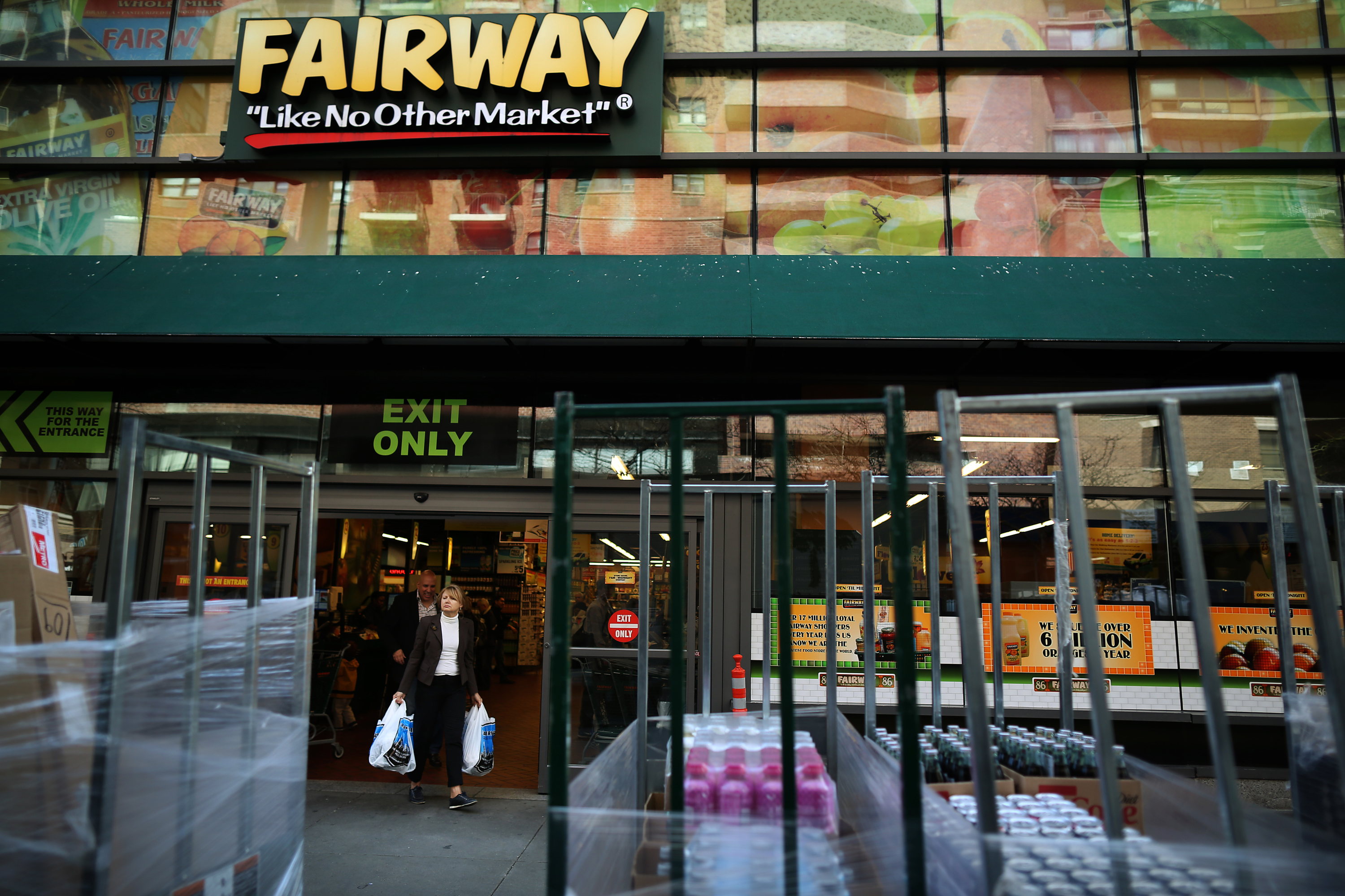 Fairway Group Jumps in Trading After Pricing IPO Above Range