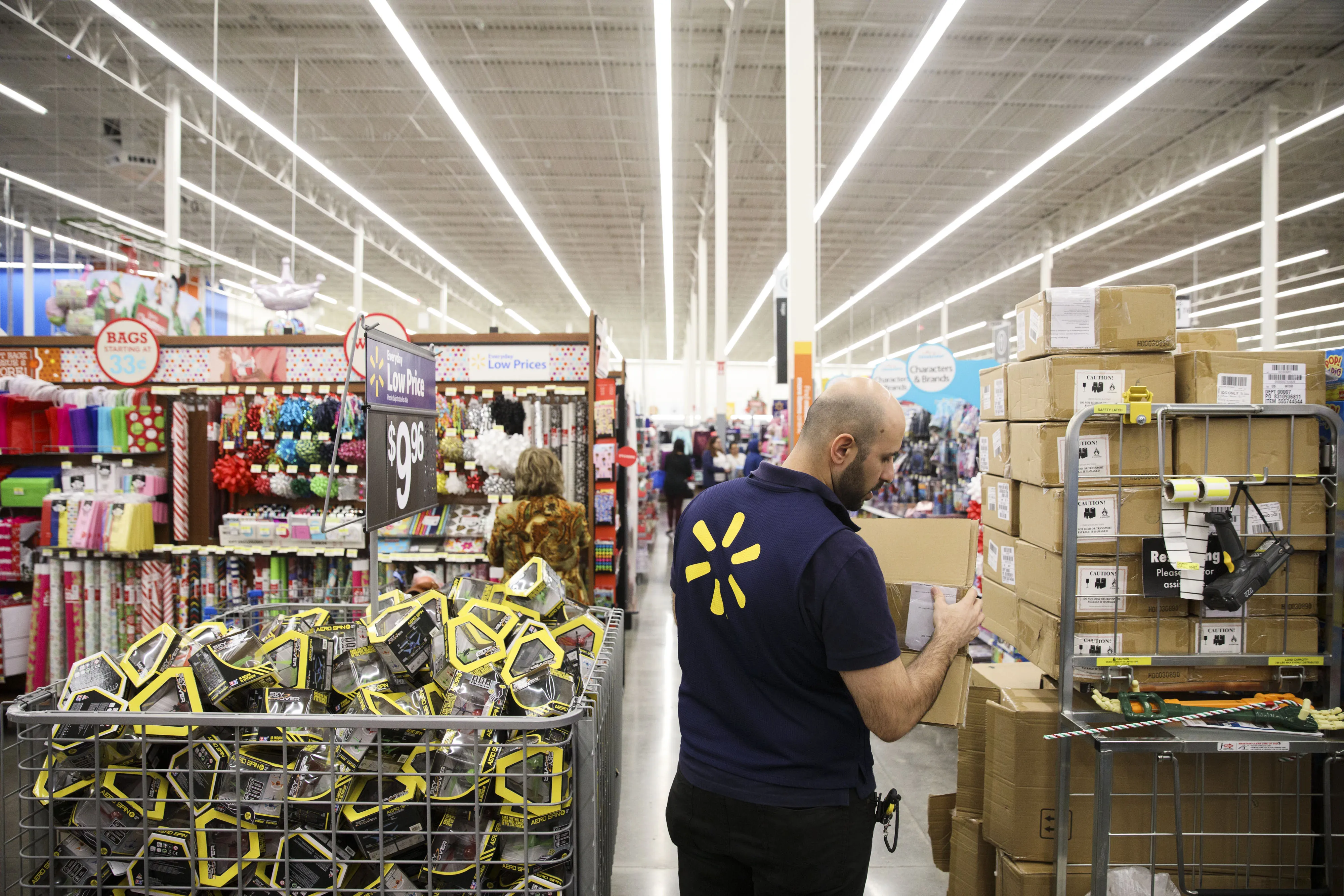 Walmart Employees Will Now Deliver Packages to Your Home