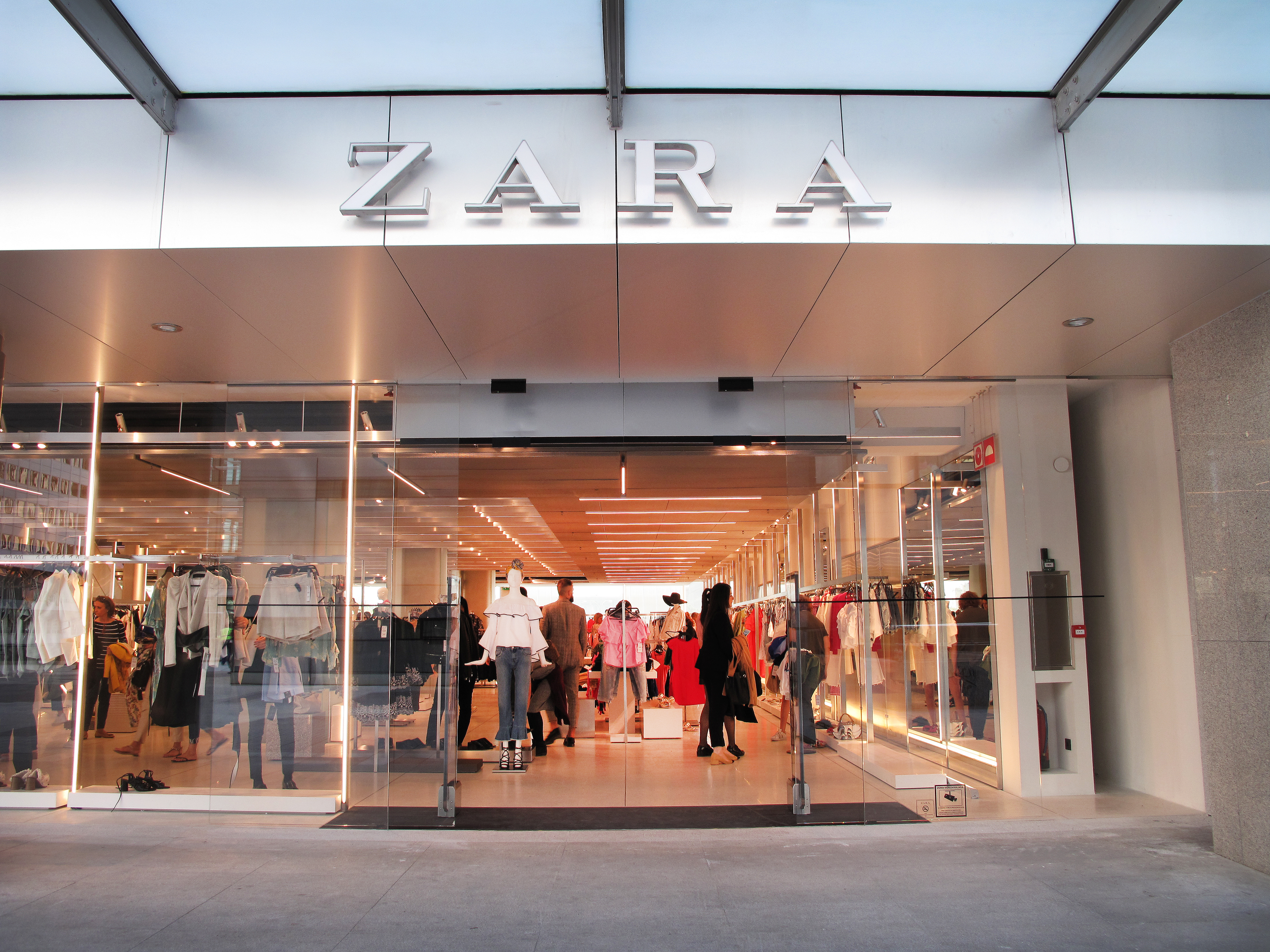 Biggest Zara Store In Madrid