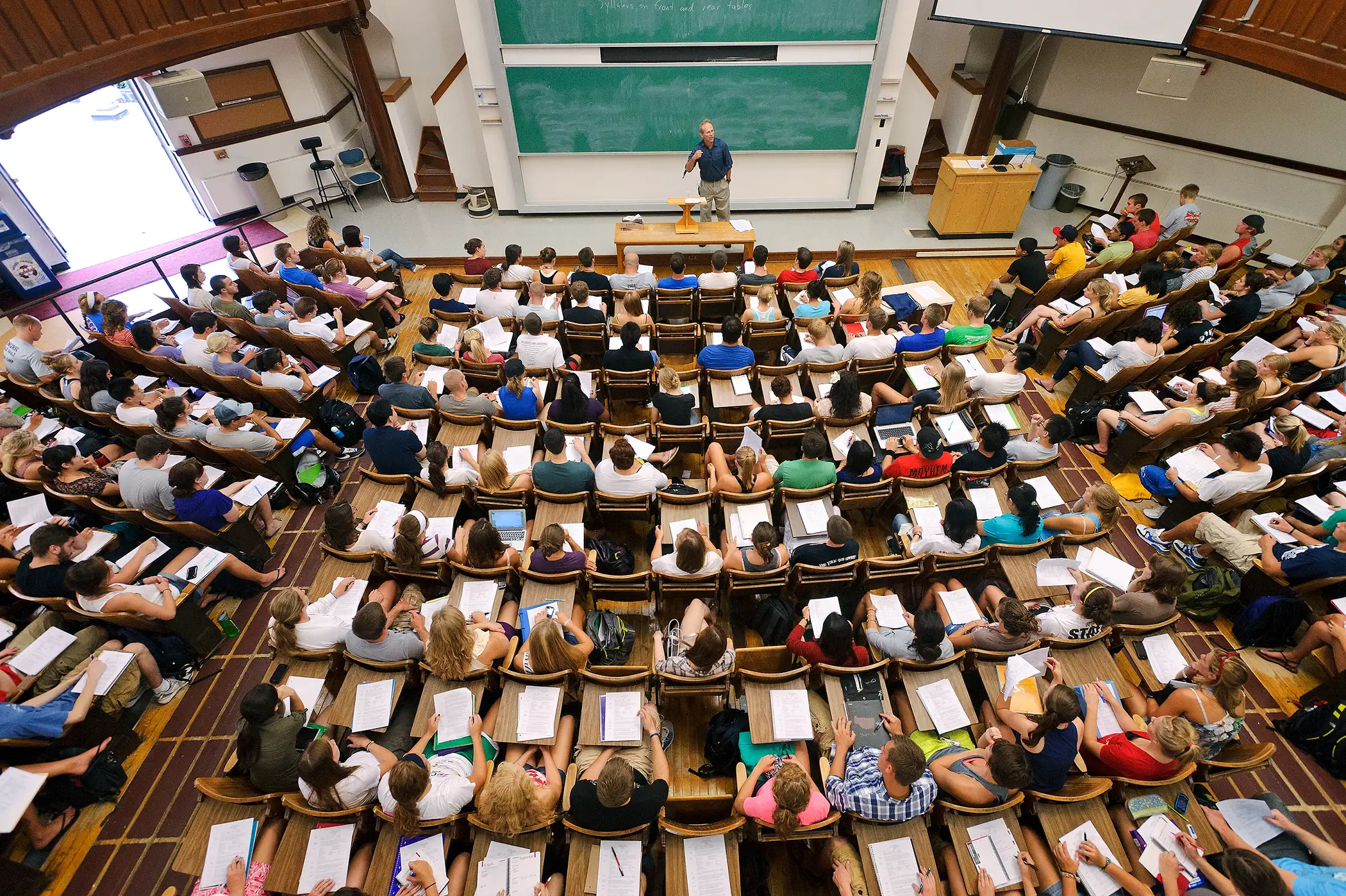 Undergraduates kick off a new academic year on the first day of class in a Nutritional Sciences 132: Nutrition Today course taught by senior lecturer Peter Anderson in Agricultural Hall at the University of Wisconsin-Madison on Sept. 2, 2011.