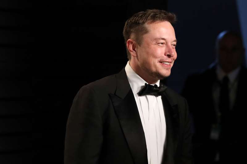 SpaceX CEO Elon Musk attends 2017 Vanity Fair Oscar Party Hosted By Graydon Carter at Wallis Annenberg Center for the Performing Arts on February 26, 2017 in Beverly Hills, California.
