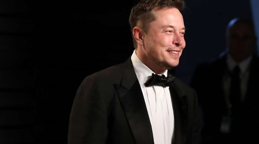 SpaceX CEO Elon Musk attends 2017 Vanity Fair Oscar Party Hosted By Graydon Carter  at Wallis Annenberg Center for the Performing Arts on February 26, 2017 in Beverly Hills, California.