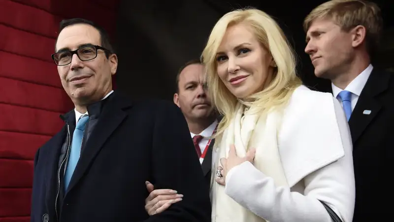 Stephen Mnuchin, Louise Linton