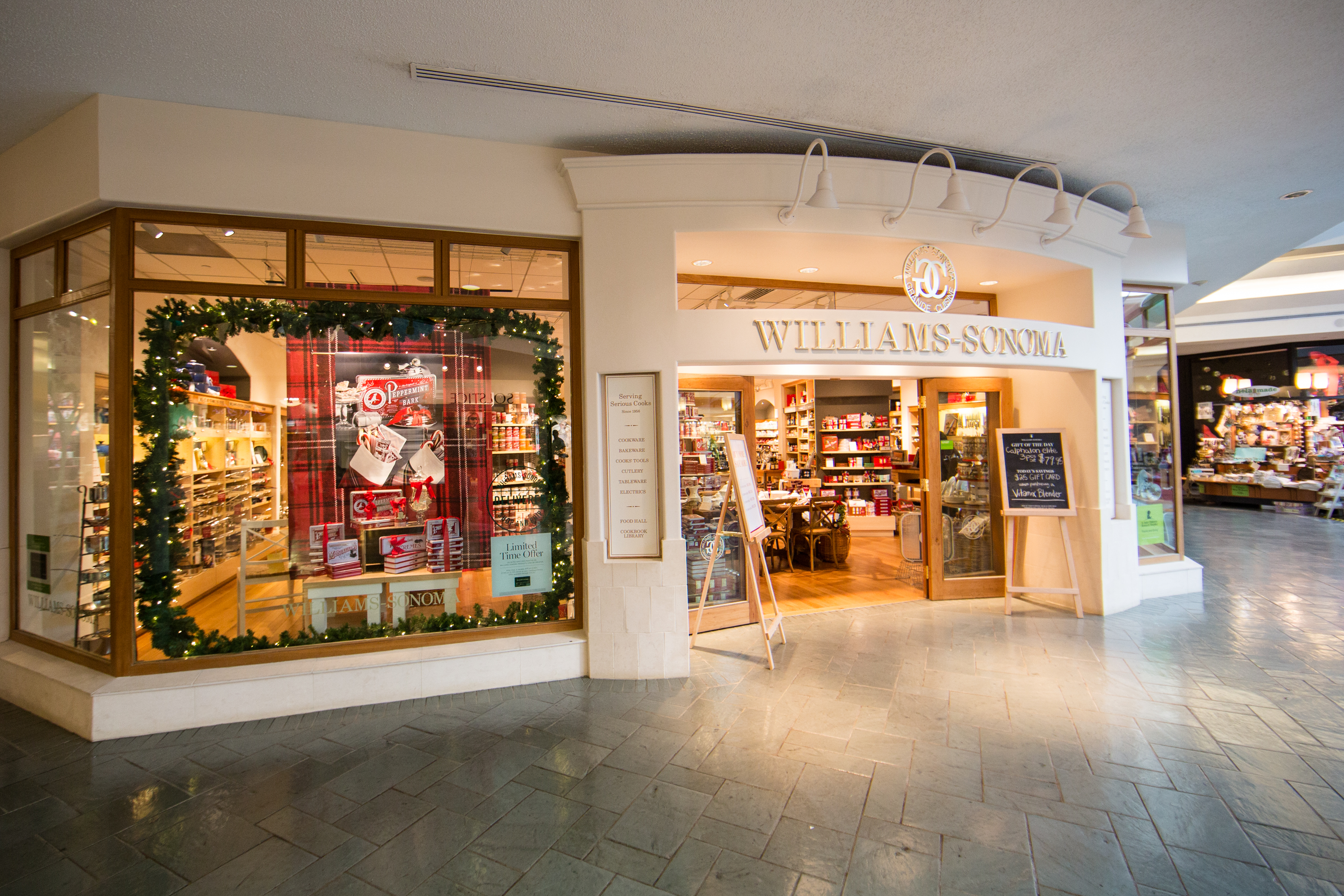 2014 Holiday Shopping Windows - New Orleans, Louisiana