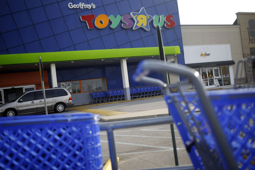Toys ‘R’ Us Just Filed for Bankruptcy. Here's What Happens to Your Gift Cards