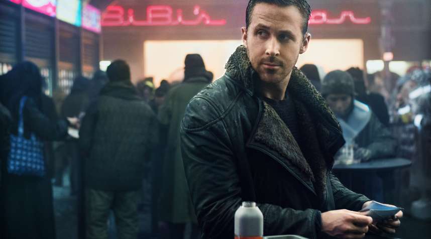 Ryan Gosling in BLADE RUNNER 2049 (2017)