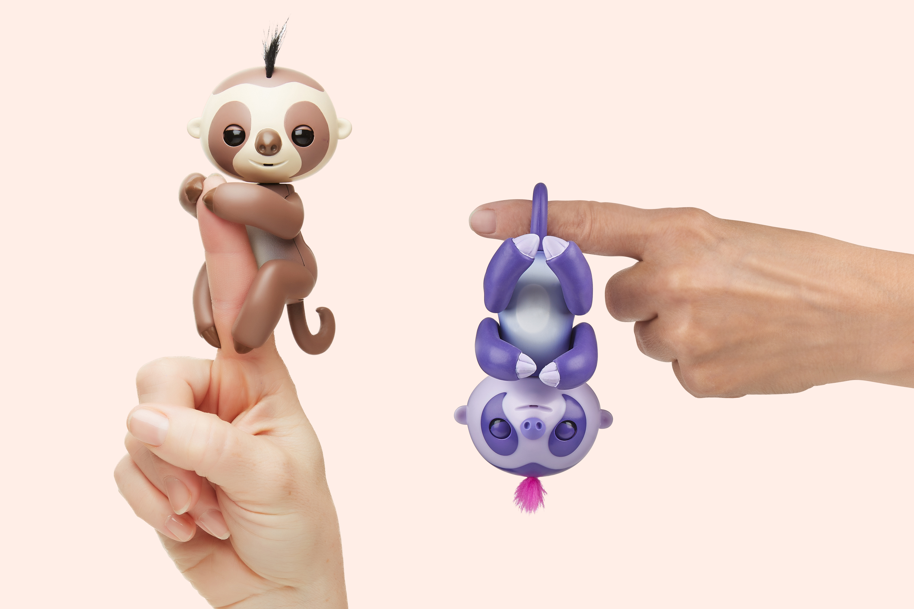 Details about   WowWee Fingerlings Interactive Kingsley Baby Sloth New 