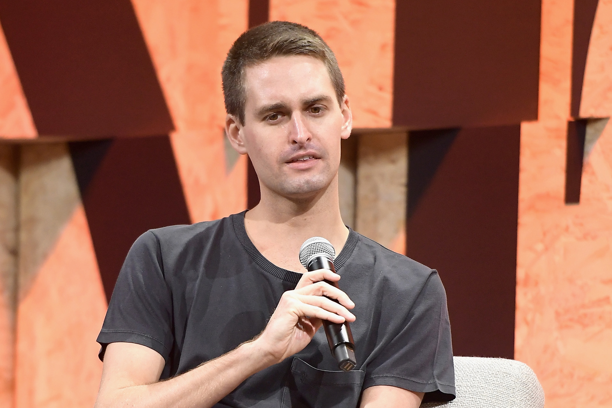 27-Year-Old Snapchat CEO Evan Spiegel Lost Half a Billion Dollars This Week