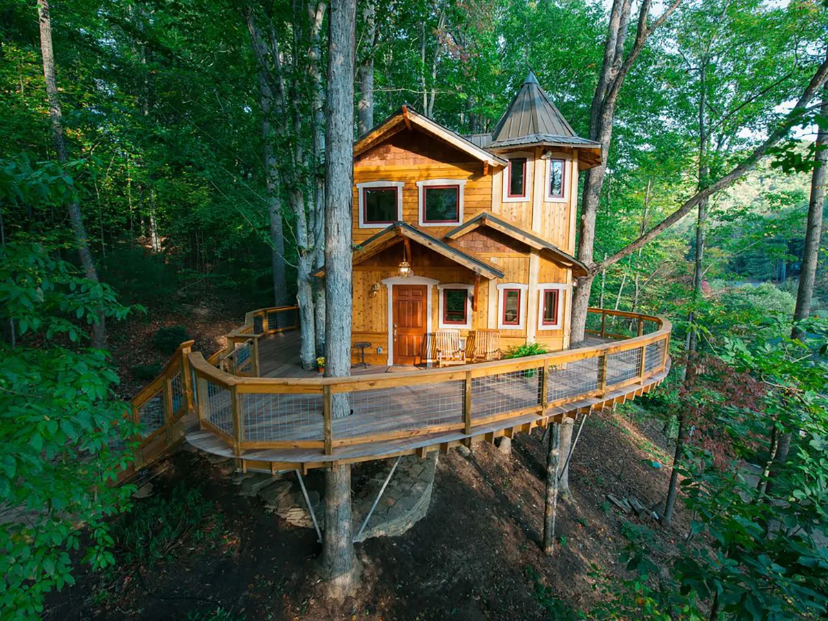 Vacation Rentals 10 Epic Treehouses to Rent for the Night Money