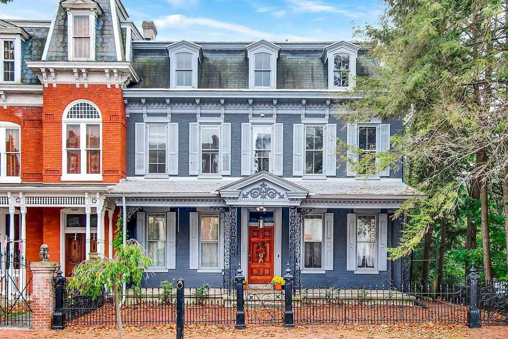 9 Stunning Mansions You Can Own for $300,000 or Less