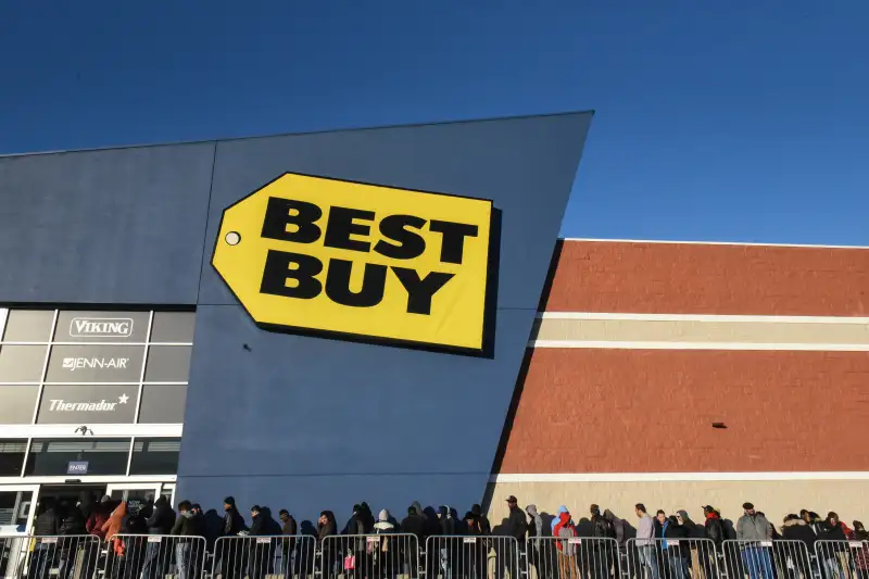 Shoppers Get Early Start To Holiday Shopping On Annual Black Friday