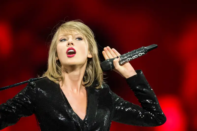 Taylor Swift's new album Reputation, reviewed.