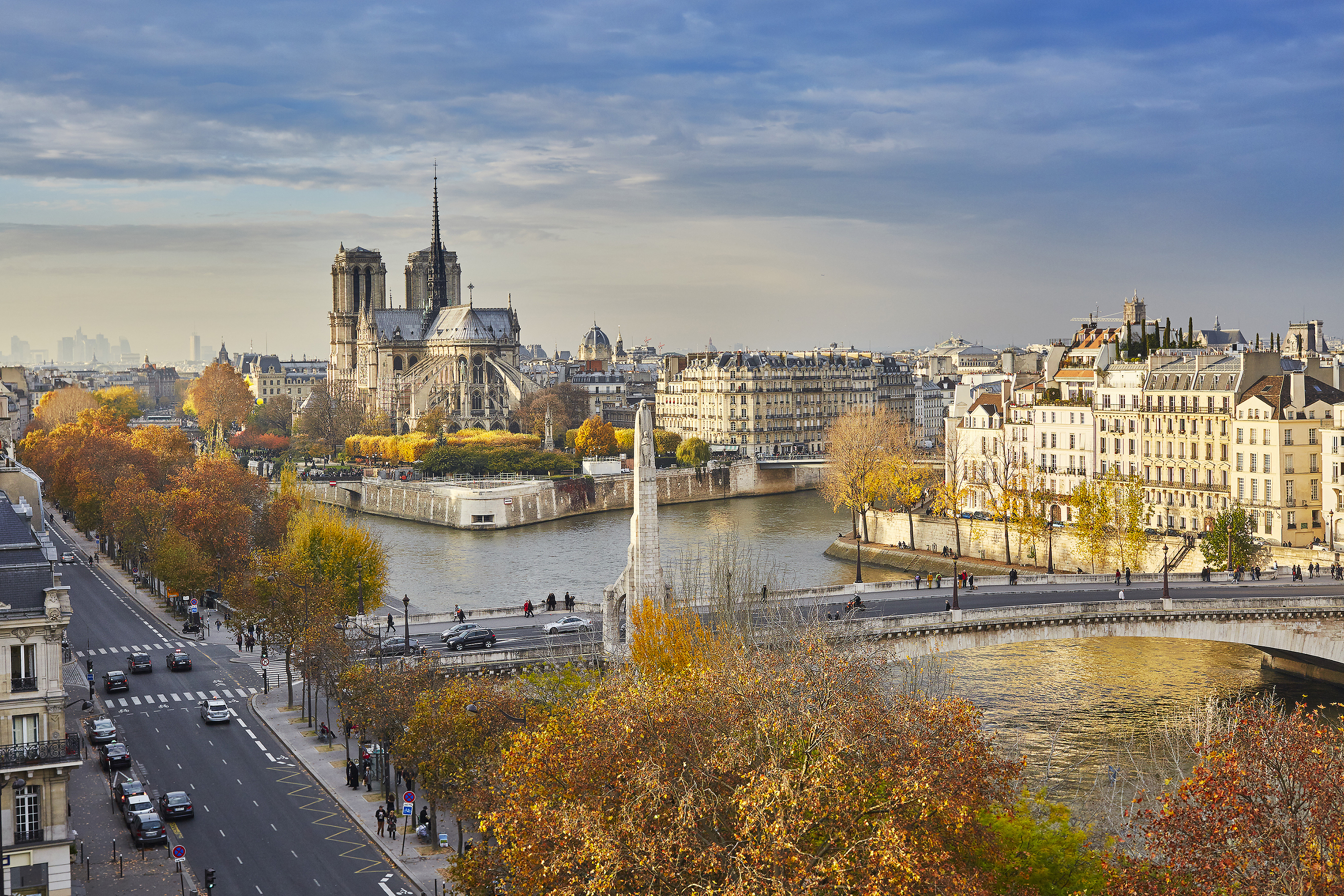 Paris and London Flights Are Less Than $12 with These Crazy Black Friday Sales