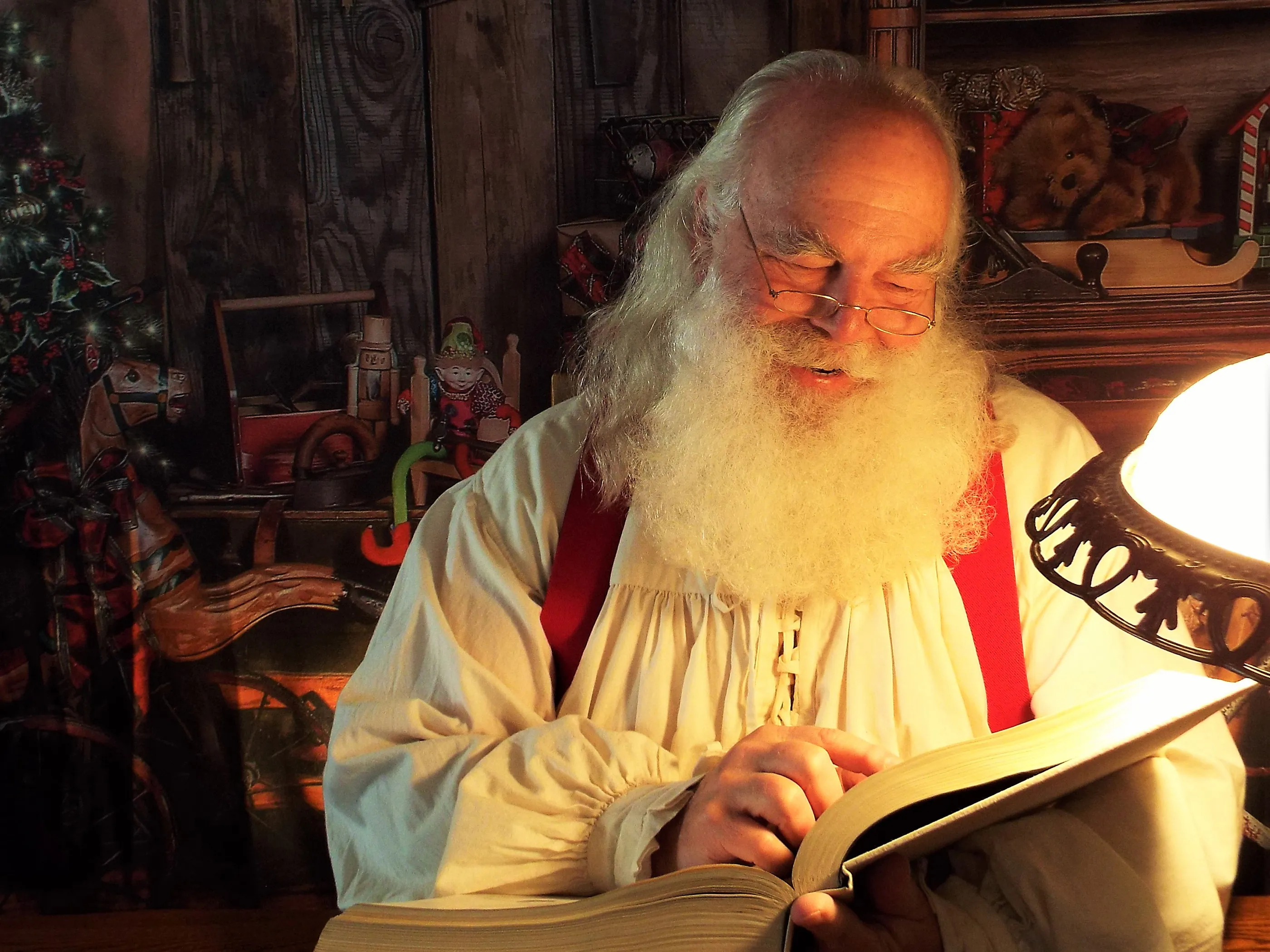 Santa Claus: Secrets to Being a Professional Santa | Money