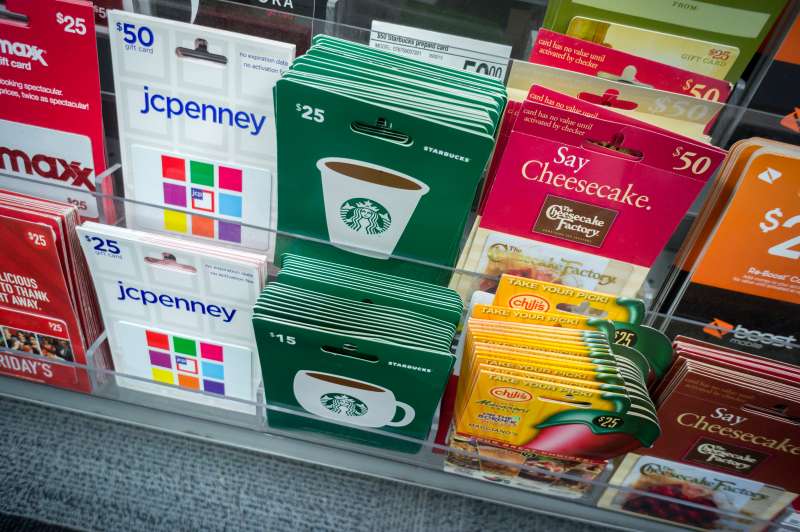 Starbucks expects record gift card sales