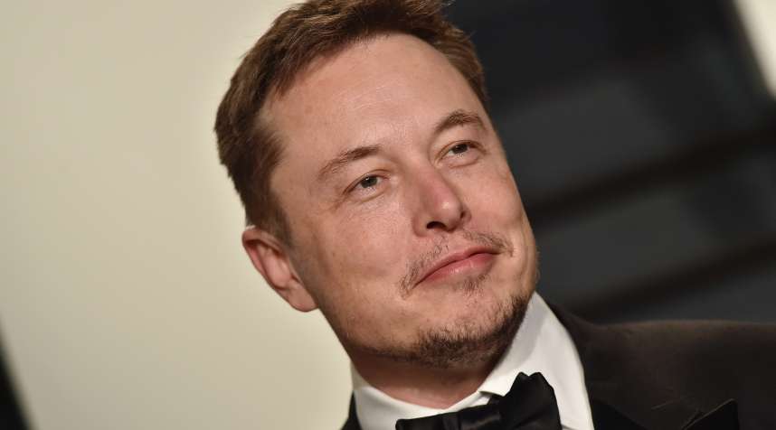 SpaceX CEO Elon Musk arrives at the 2017 Vanity Fair Oscar Party Hosted By Graydon Carter at Wallis Annenberg Center for the Performing Arts on February 26, 2017 in Beverly Hills, California.