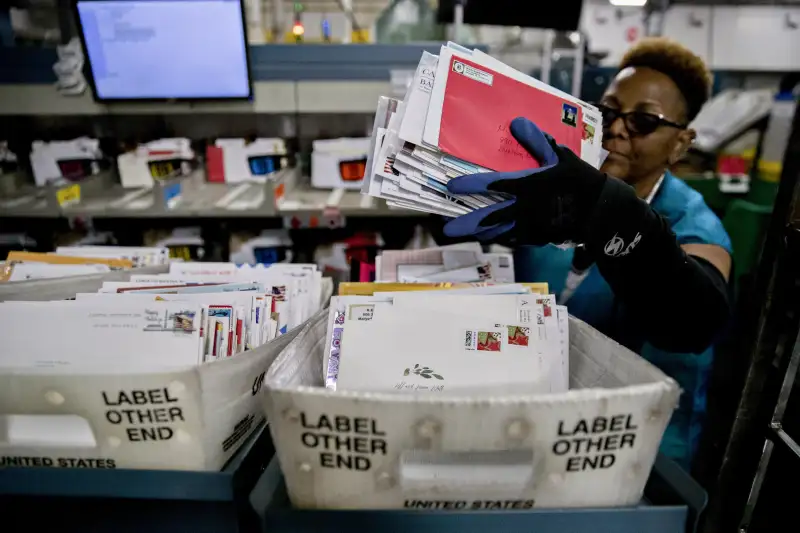 Operations At A United States Postal Service Processing And Distribution Center