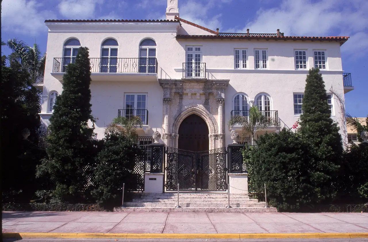 Versace's Former Mansion Now Luxury Hotel in Miami Beach | Money