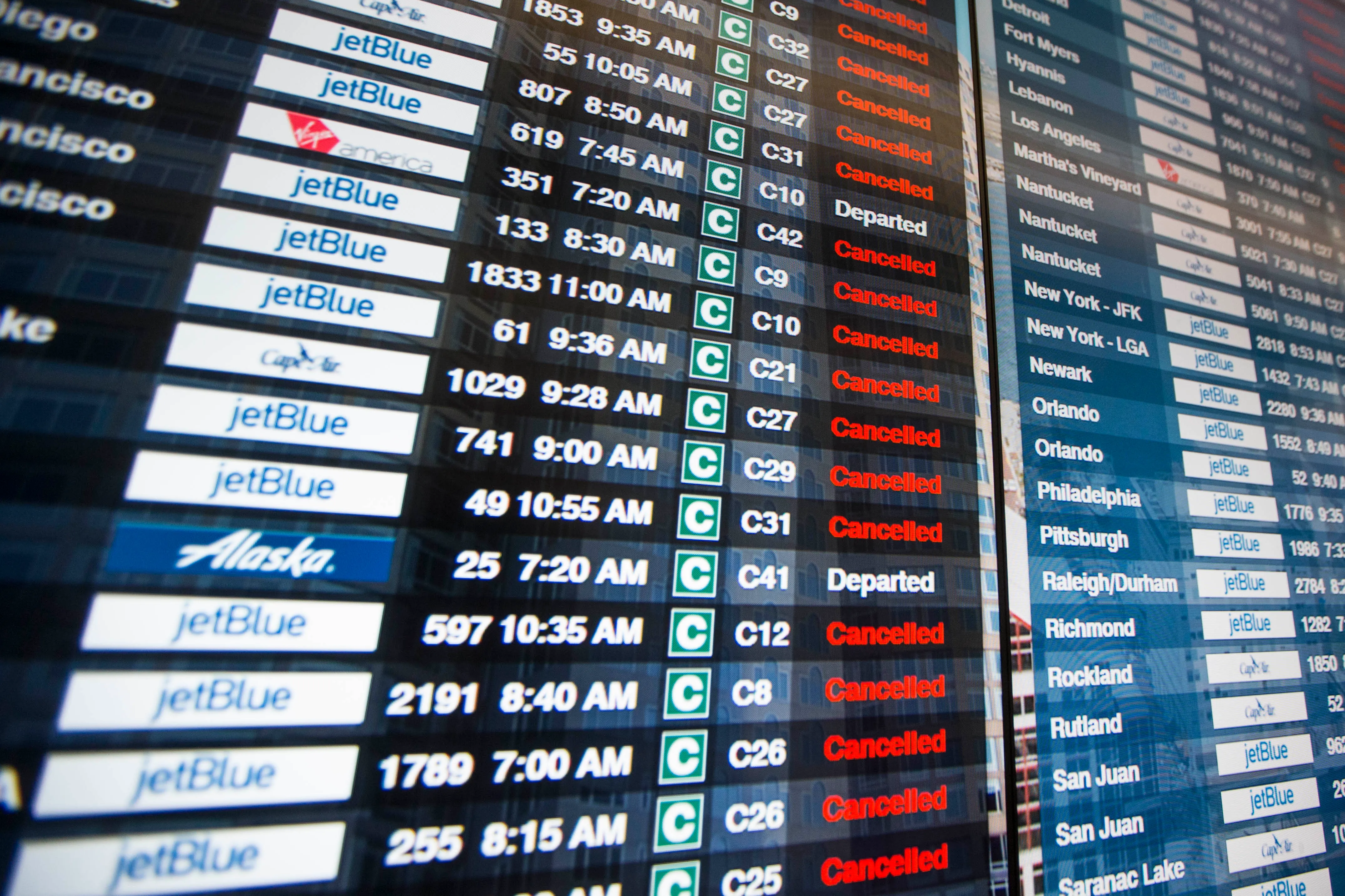 winter-storm-flight-cancellations-change-tickets-for-free-money