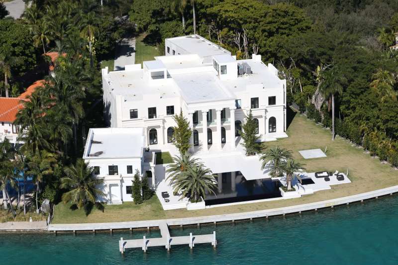 The 20,000-square-foot Star Island, Fl.- mansion of 'Real Housewives of Miami' star Lisa Hochstein and her husband Lenny.
