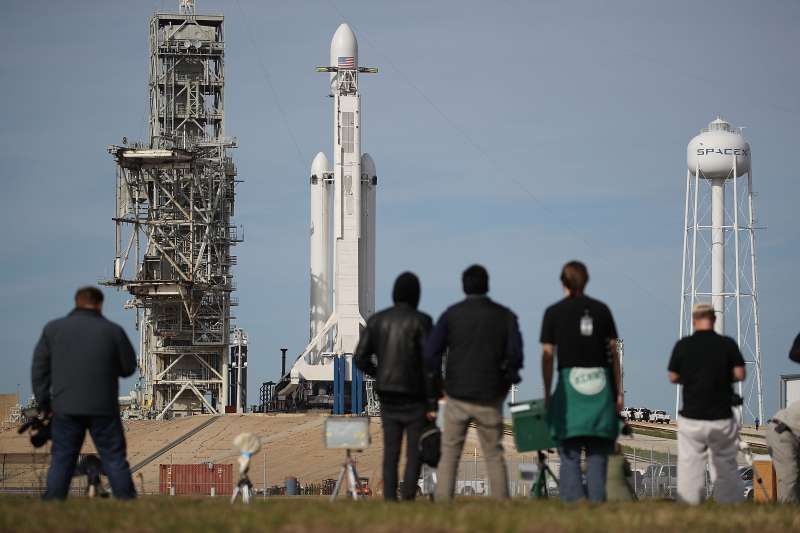 SpaceX To Launch First Heavy Lift Rocket In Demonstration Mission