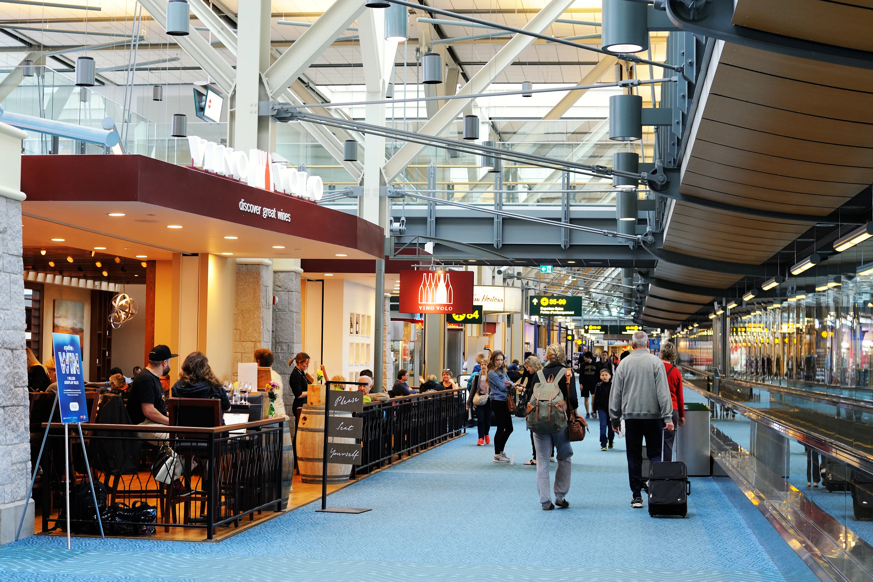 Here’s What Food You Should NEVER Buy at an Airport