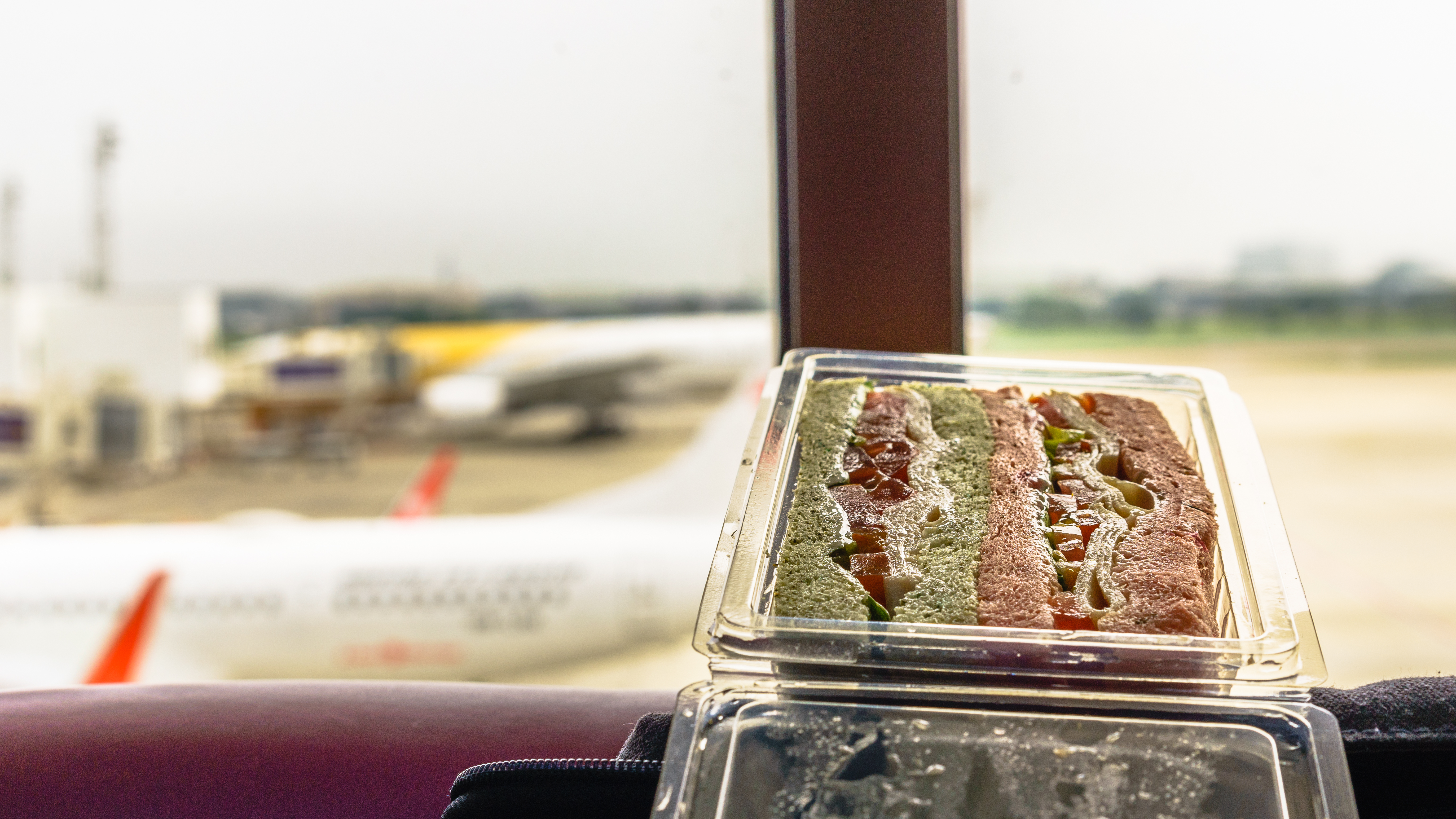 Here's What Food You Should Never Buy at an Airport | Money