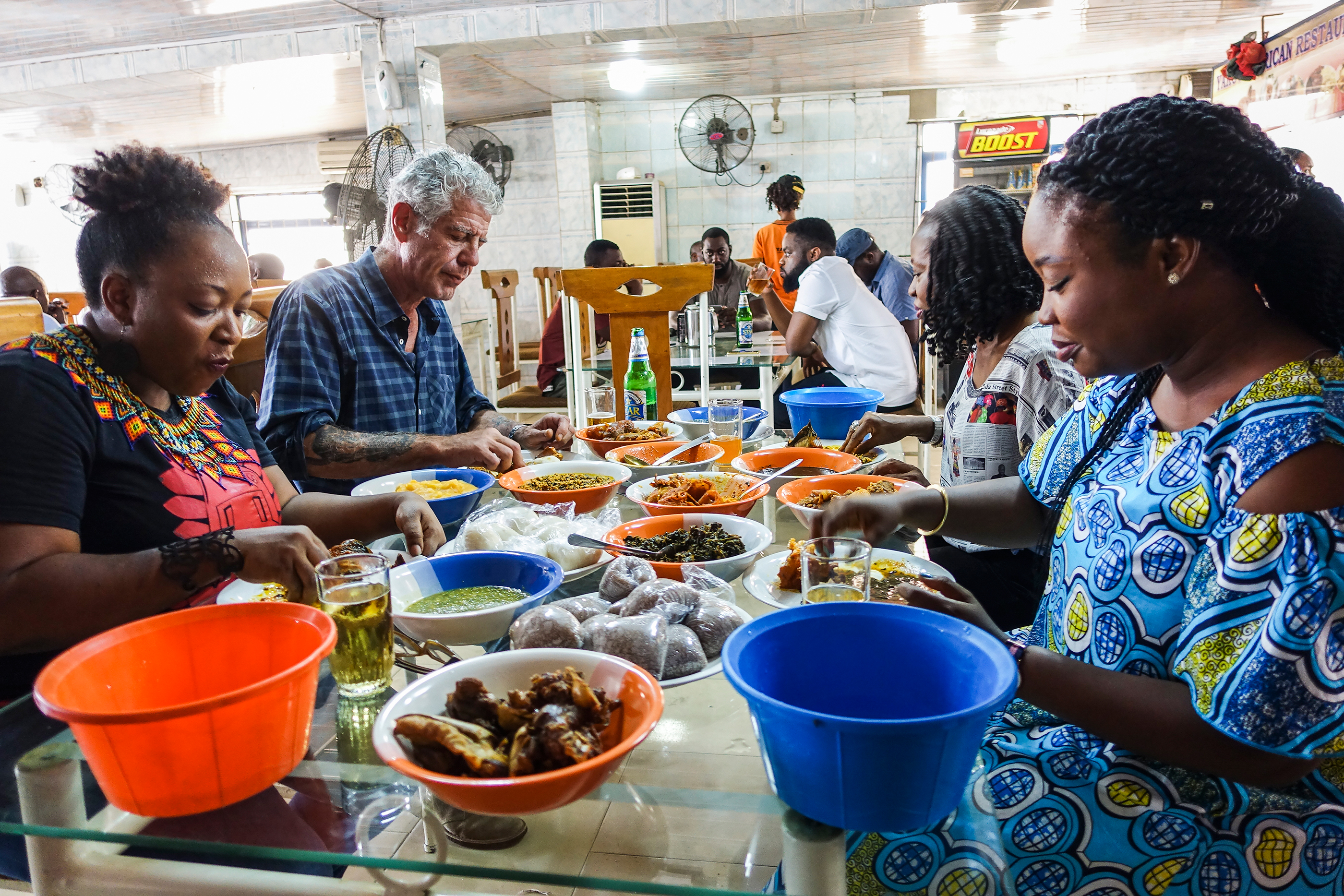 How to Find the Best Restaurant Wherever You Are, According to Anthony Bourdain