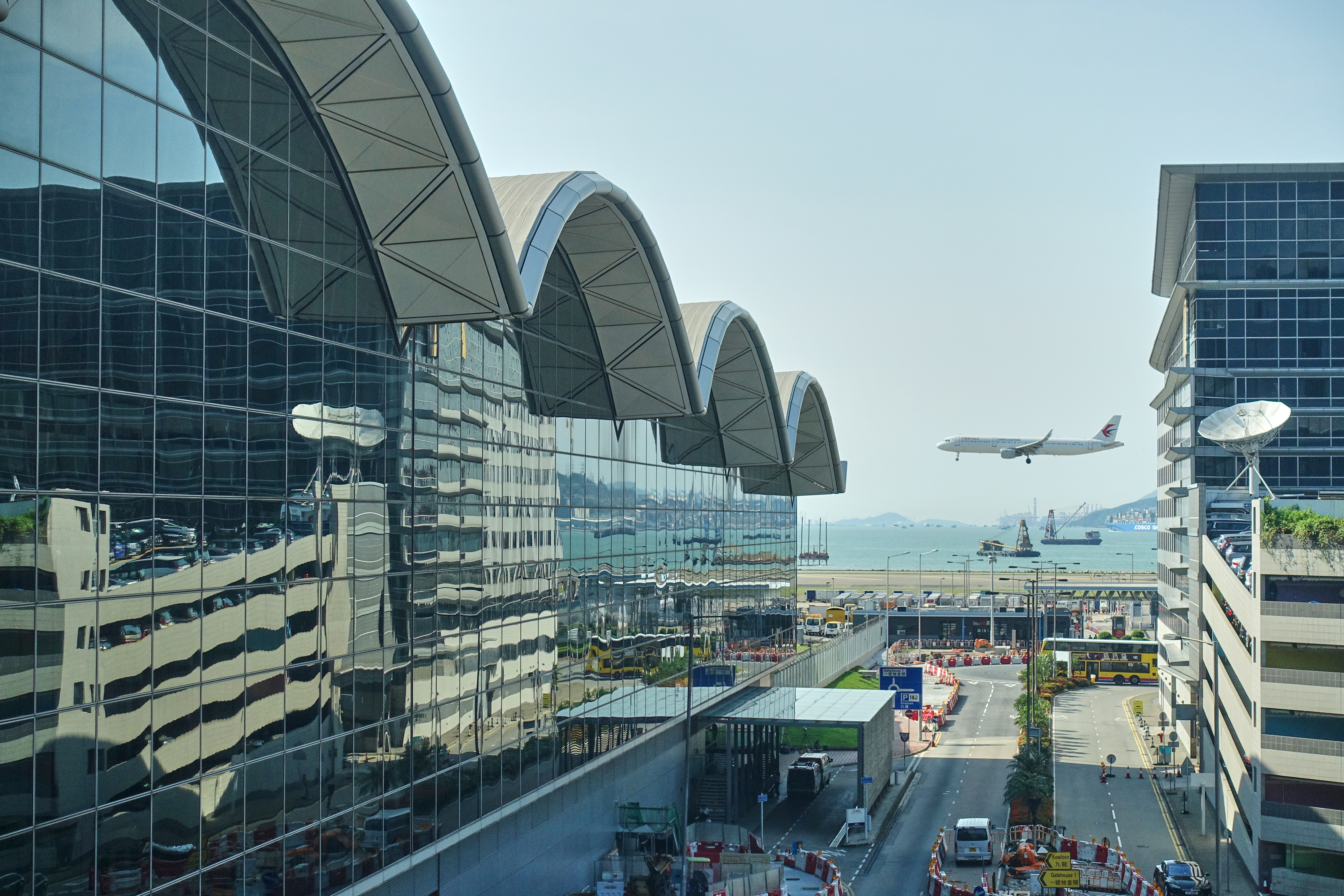 Airliner landing in Hong Kong International Airport