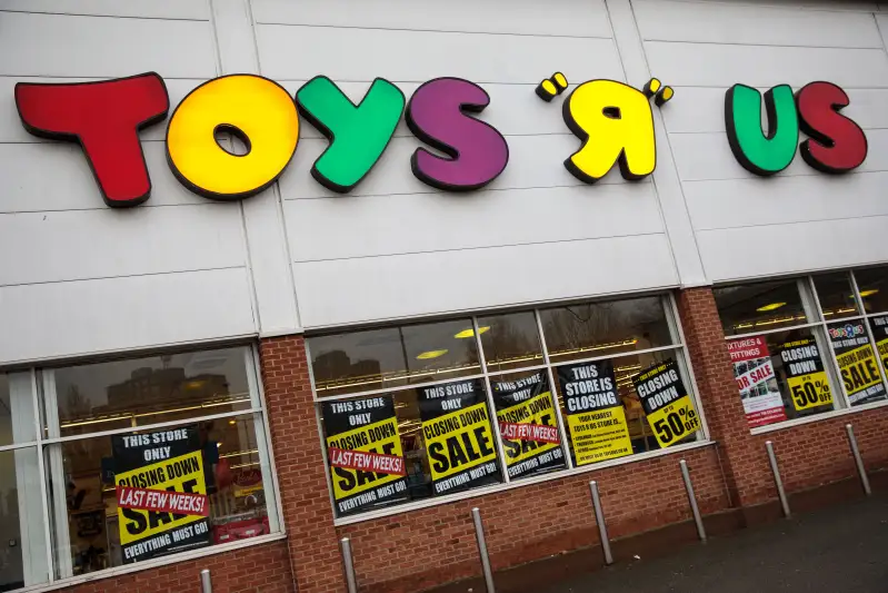 Beleaguered Toys R Us Battles For Survival