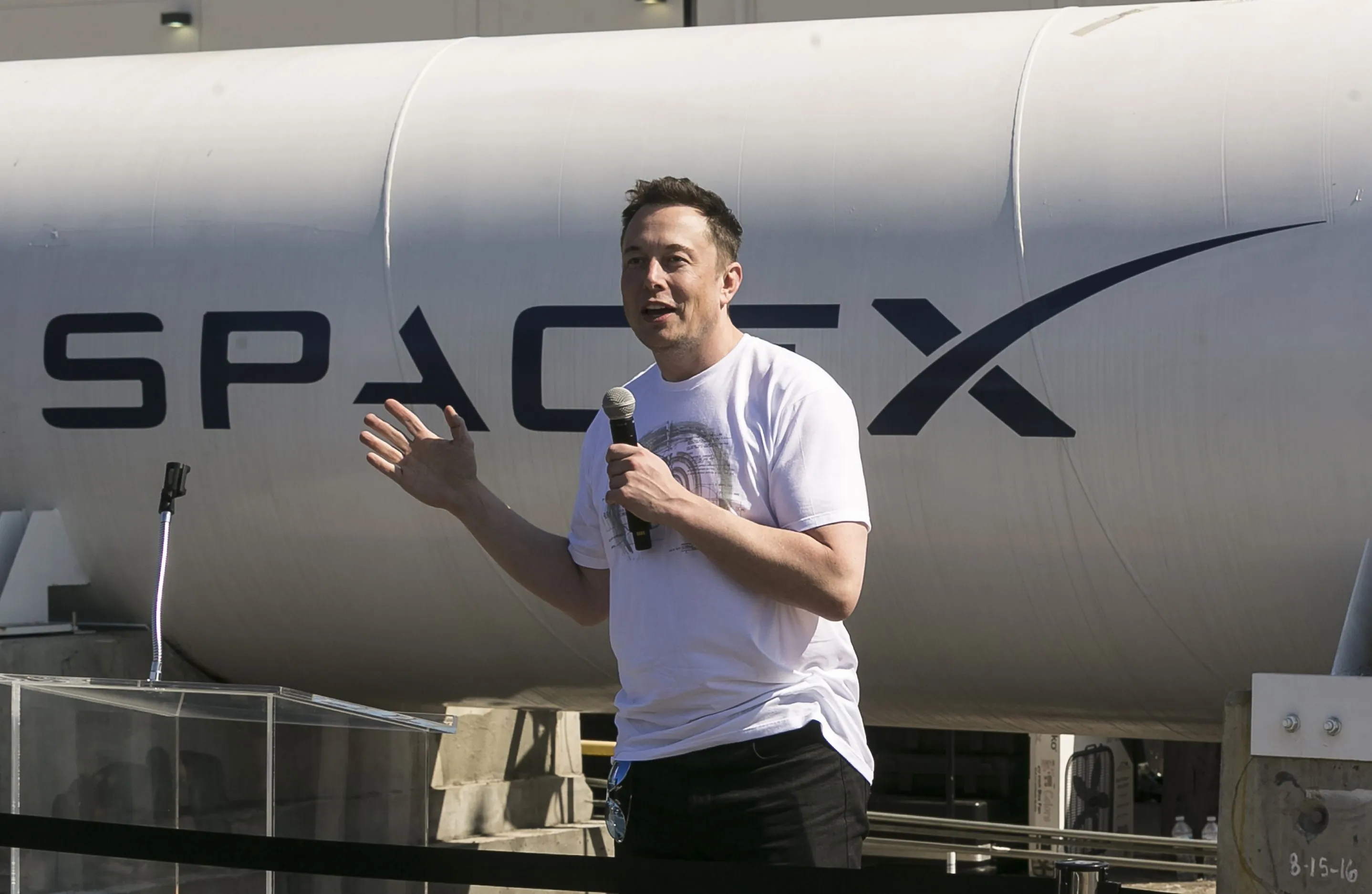 Elon Musk Says SpaceX Didn’t Have a Business Model When It Started