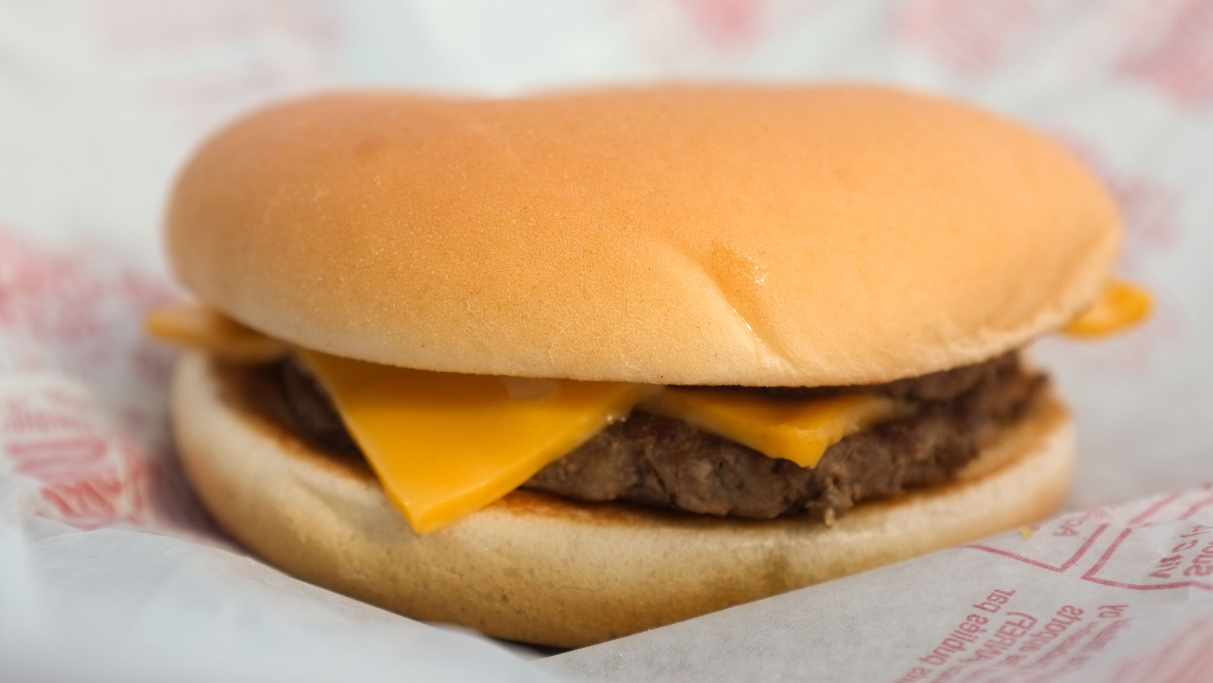 A cheeseburger.