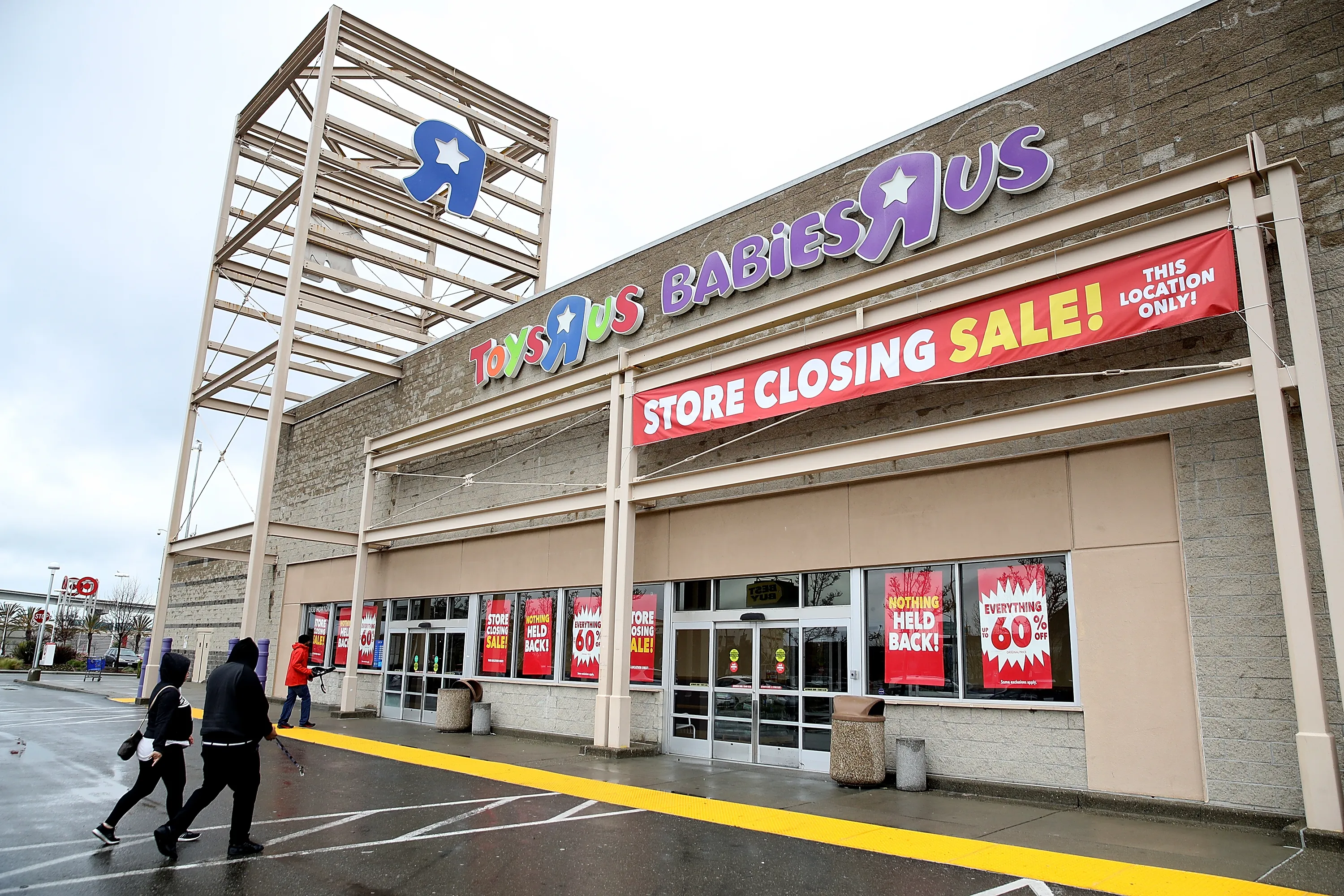 Toys 'R' Us Liquidation Sales Just Started and the Deals Are Horrendous