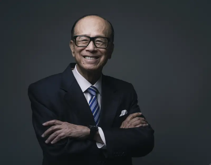 Li Ka-shing, Longstanding Asian Mogul, Hands Reins to Son