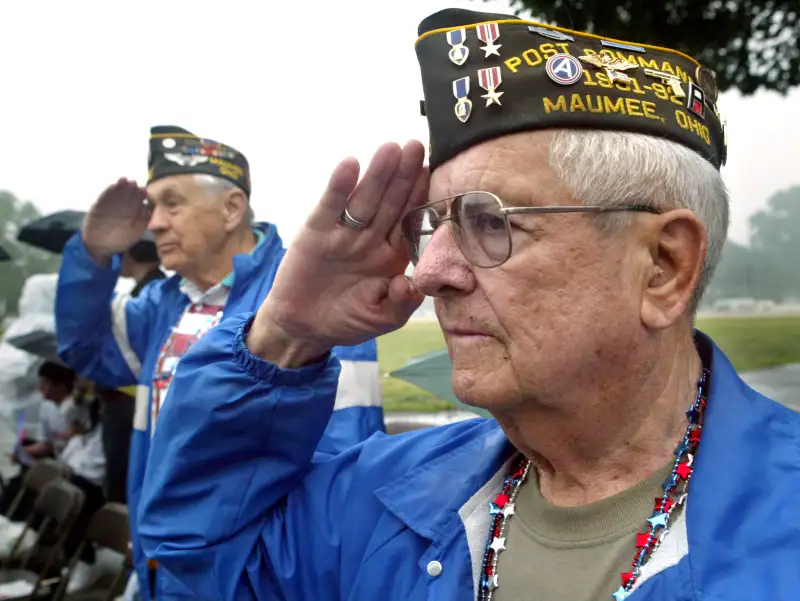 Washington's Memorial Day Parade Honors WWII Veterans