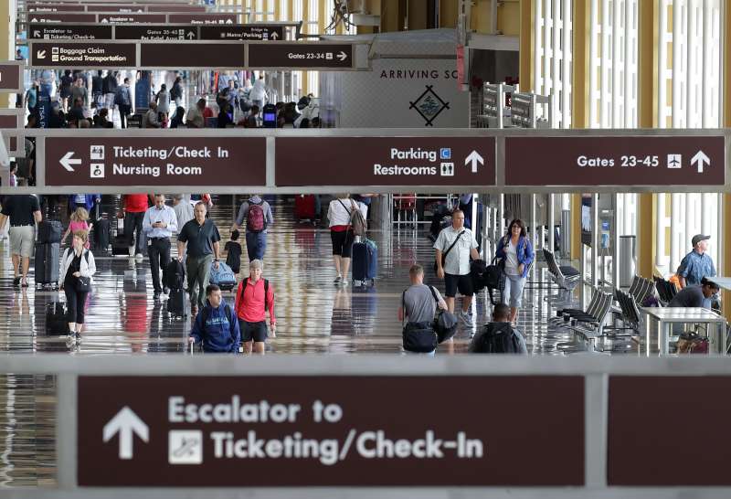 Travelers Negotiate Busiest Travel Day Of Labor Day Weekend