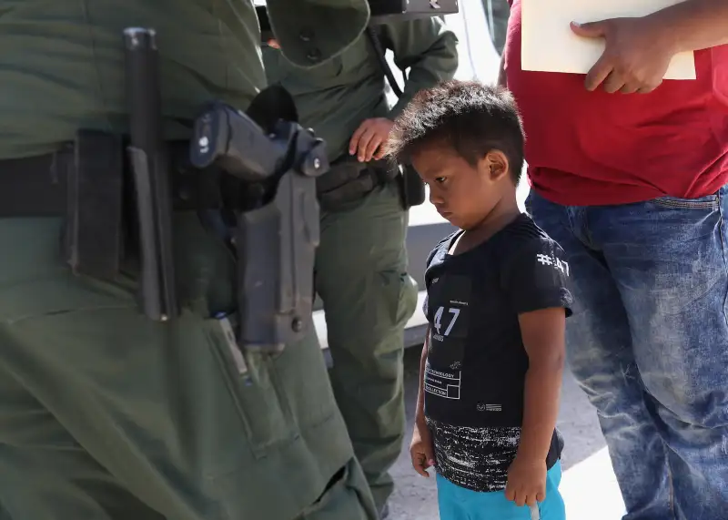 Child crying near US-Mexico border