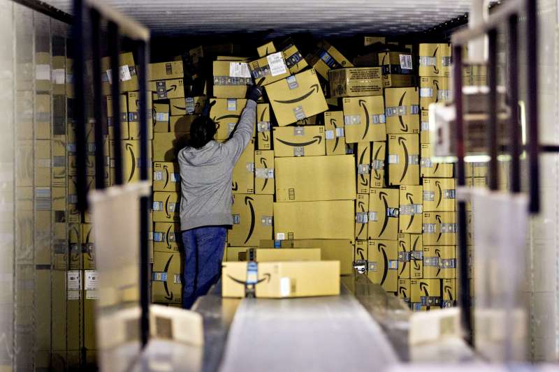 Inside A United Parcel Service Inc. Consolidation Hub As Company Warns Of Temporary Delays