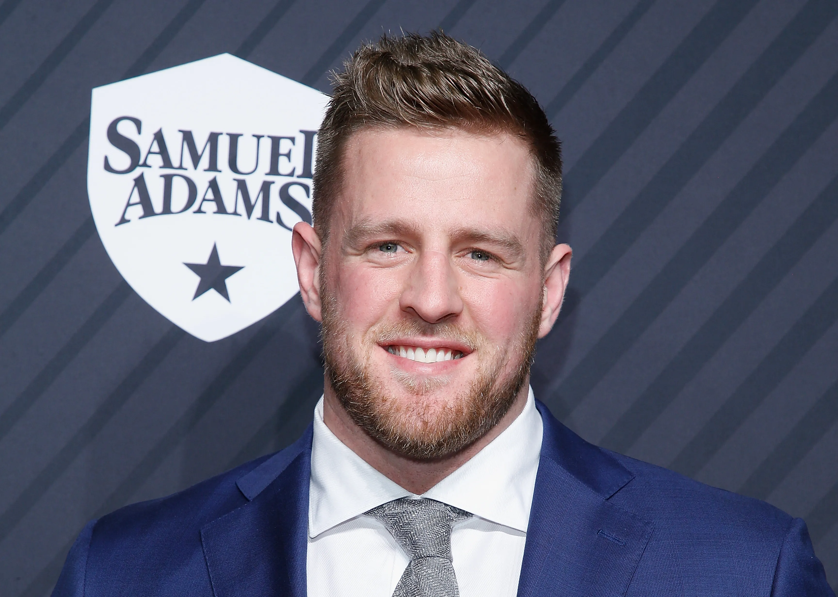 J.J. Watt Donates $10,000 For Wisconsin Firefighter Funeral