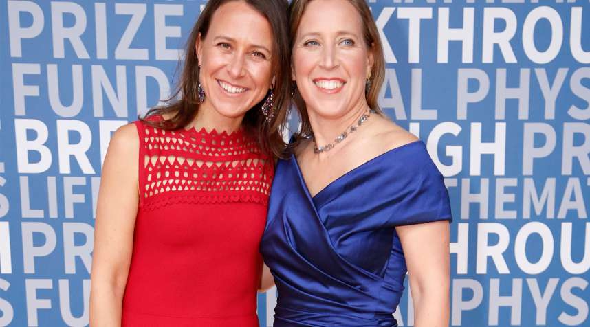 Breakthrough Prize Co-founder Anne Wojcicki (L) and CEO of You Tube Susan Wojcicki attend the 2017 Breakthrough Prize at NASA Ames Research Center on December 4, 2016 in Mountain View, California.